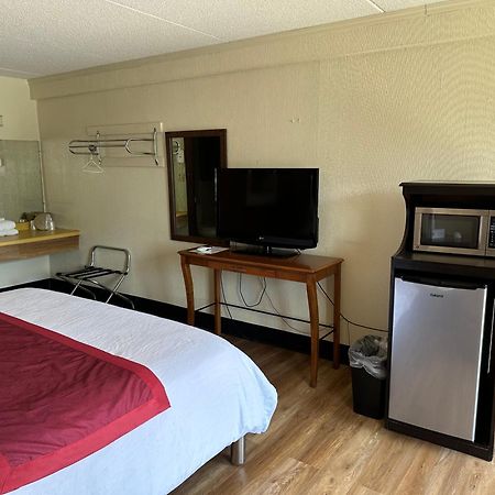פייקוויל Daniel Boone Motor Inn מראה חיצוני תמונה
