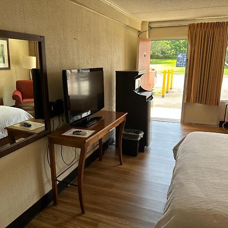 פייקוויל Daniel Boone Motor Inn מראה חיצוני תמונה