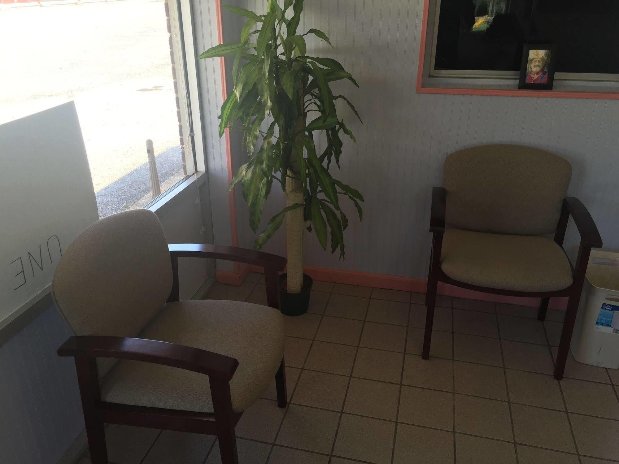 פייקוויל Daniel Boone Motor Inn מראה חיצוני תמונה